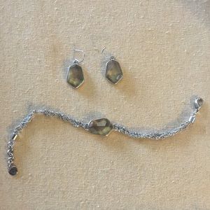 Bracelet and earring set